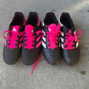 Girls soccer shoes size 4-1/5
